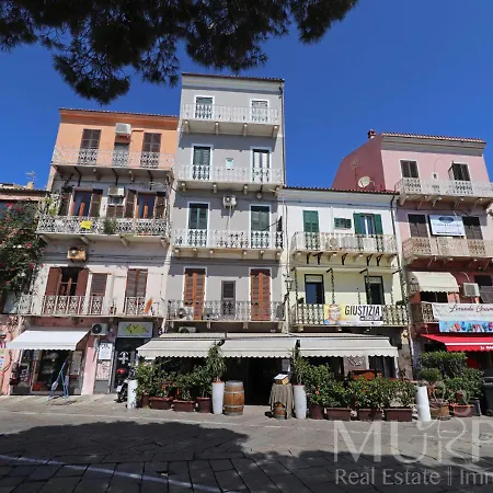 - Residenza Del Centro * La Maddalena (Sassari)