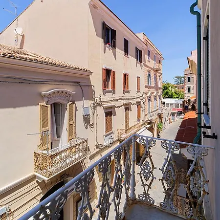 - Residenza Del Centro *